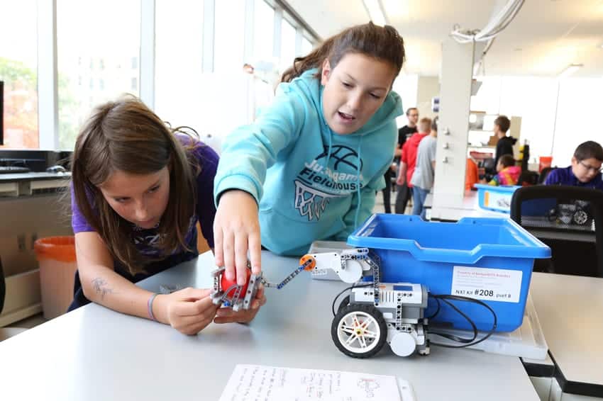 Robotic problem-solving